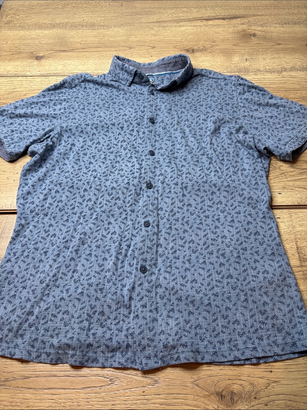 Men's Kuhl Innovatr Short Sleeve Button-Up Shirt - Size Medium